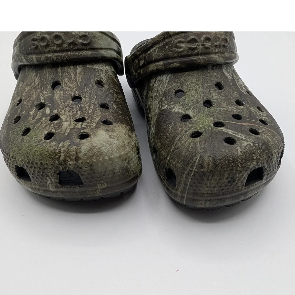 Crocs Toddler Classic Clogs Realtree APX Camo Green Brown Size C9